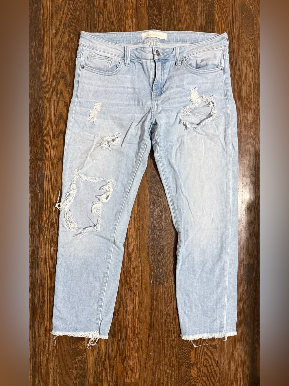 HIDDEN - Light Wash Distressed Women’s Jeans